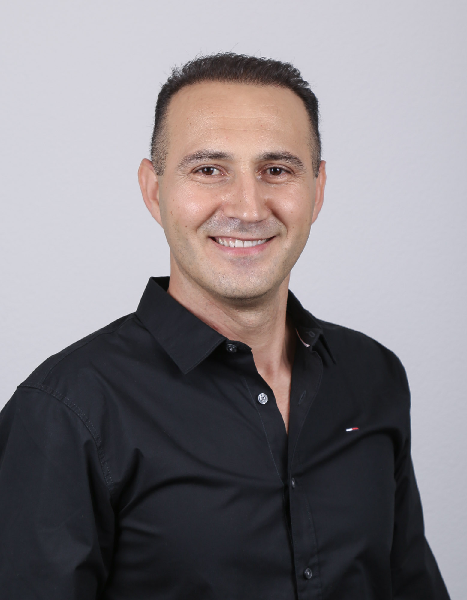 RE5-Goromani-Portrait-Web-12